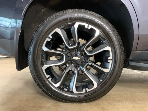 Used 2022 Chevrolet Tahoe LT w/ Luxury Package image 45