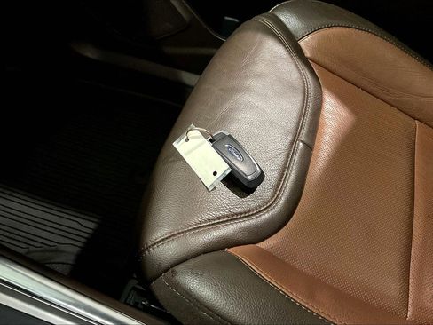 Used 2022 Ford Explorer King Ranch AWD/4WD image 35