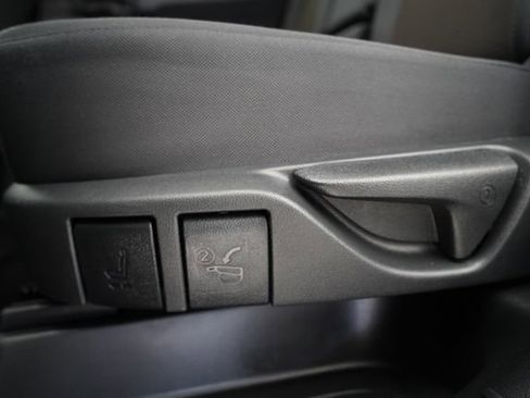 Used 2024 Toyota Highlander LE AWD/4WD image 68