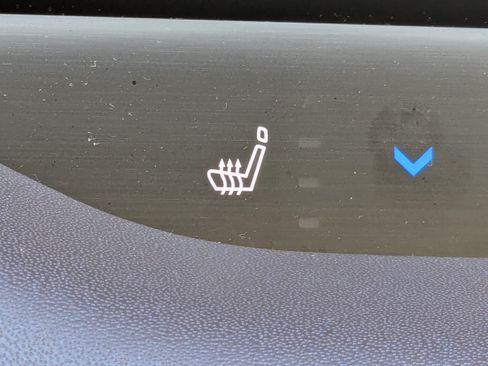 New 2026 Nissan Leaf Platinum+ w/ Cargo Package (Platinum+) FWD image 19