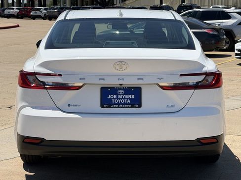 Used 2026 Toyota Camry LE FWD image 8