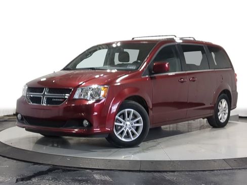 Used 2019 Dodge Grand Caravan SXT FWD image 1