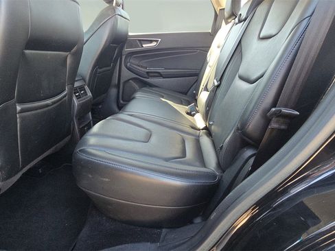 Used 2018 Ford Edge Titanium image 18
