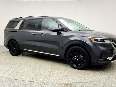 Used 2024 Kia Carnival SX image 3