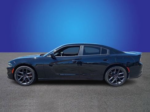 Used 2019 Dodge Charger SXT w/ Plus Group RWD image 7
