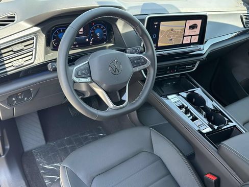 New 2026 Volkswagen Atlas Cross Sport SEL AWD/4WD image 10