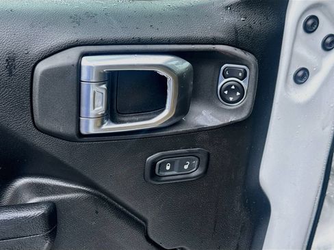 Used 2023 Jeep Wrangler Unlimited w/ Sun & Screen Package AWD/4WD image 19