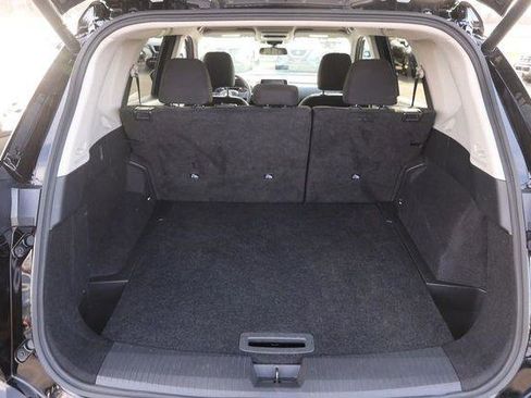 Used 2025 Nissan Rogue SV image 7