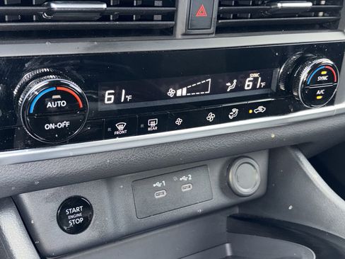 Certified 2026 Nissan Rogue SV FWD image 15