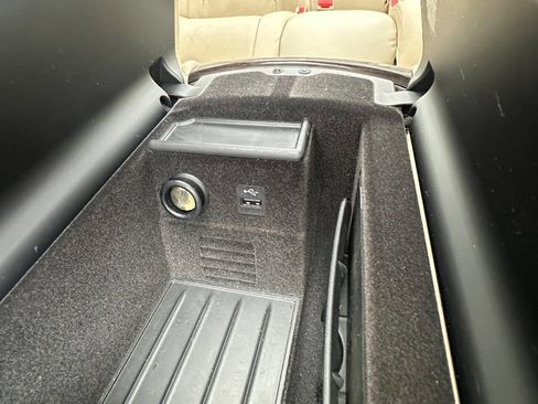 Used 2016 BMW 750i xDrive image 37