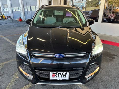 Used 2015 Ford Escape SE w/ Equipment Group 201A image 2