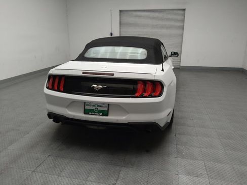 Used 2020 Ford Mustang Premium RWD image 7