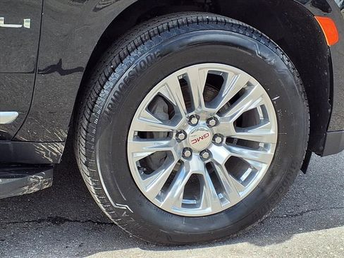 Used 2022 GMC Yukon Denali AWD/4WD image 9