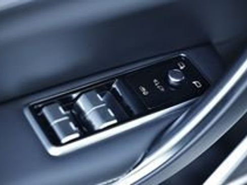 New 2024 Jaguar XF R-Dynamic SE image 17