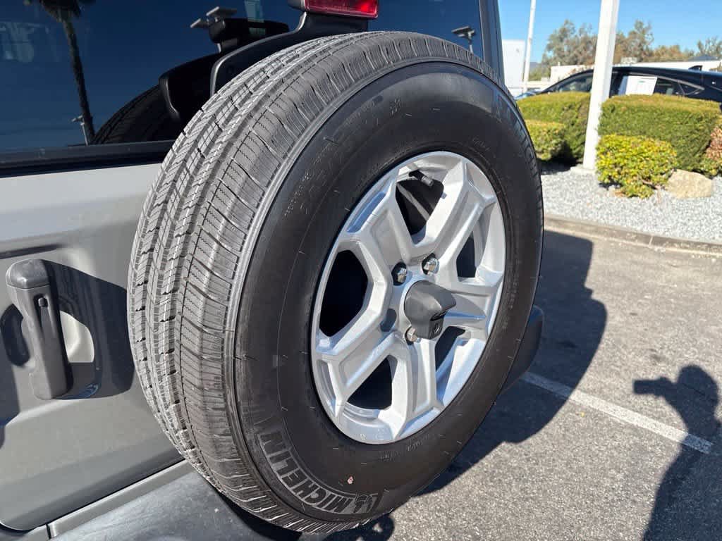 Used 2022 Jeep Wrangler Unlimited Sport AWD/4WD image 5