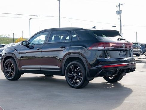 New 2026 Volkswagen Atlas Cross Sport SEL R-Line image 4