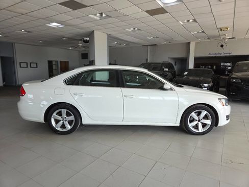 Used 2012 Volkswagen Passat 2.5 SE FWD image 8