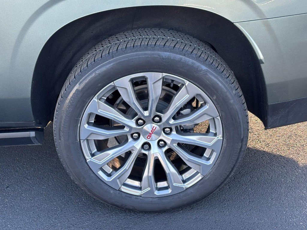 Certified 2023 GMC Yukon XL Denali AWD/4WD image 9