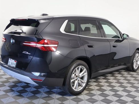 Used 2025 BMW X3 xDrive30i w/ Premium Package AWD/4WD image 4