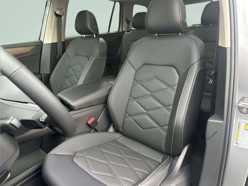 New 2026 Volkswagen Atlas SE image 11