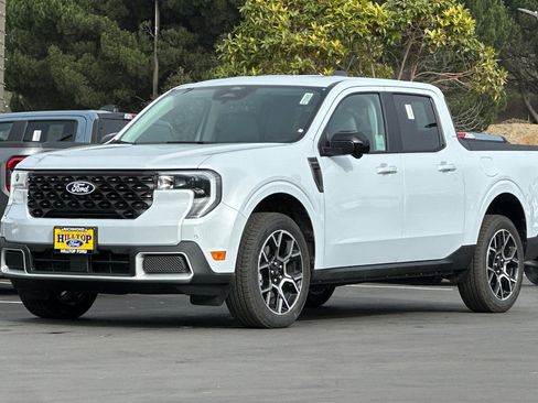 New 2026 Ford Maverick Lariat w/ 4K Tow Package AWD/4WD image 8