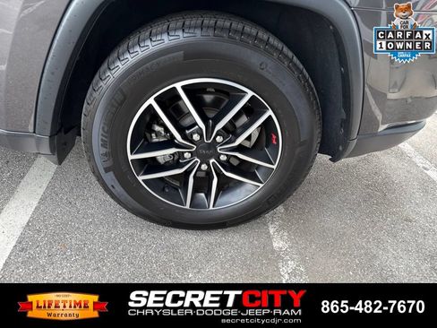 Used 2021 Jeep Grand Cherokee Trailhawk w/ Trailhawk Luxury Group AWD/4WD image 23
