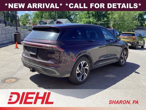Used 2024 Lincoln Nautilus Premier w/ Jet Appearance Package AWD/4WD image 7