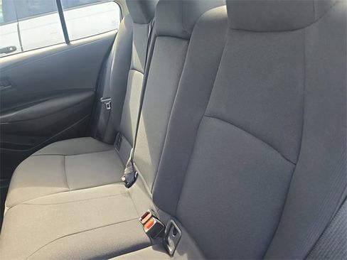 Used 2022 Toyota Corolla LE image 9