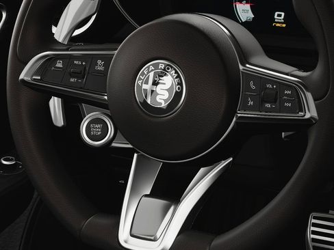 New 2025 Alfa Romeo Giulia image 25