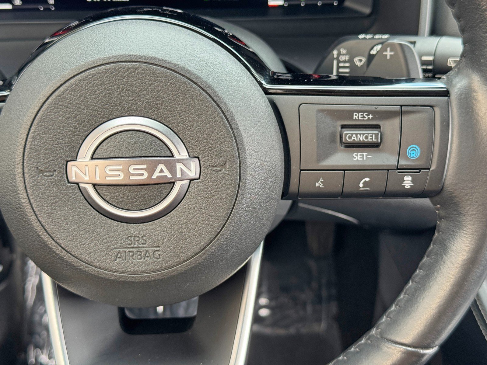 Used 2023 Nissan Rogue Platinum FWD image 22