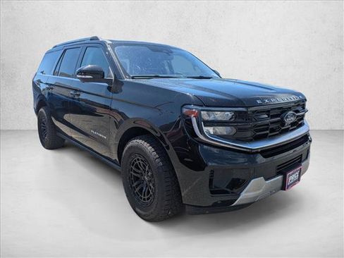 Used 2025 Ford Expedition Platinum AWD/4WD image 3