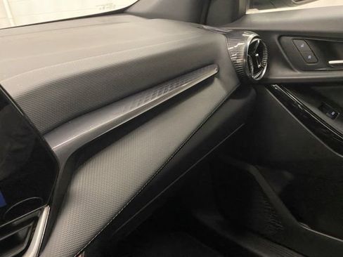 Used 2025 Chevrolet Equinox LT image 18