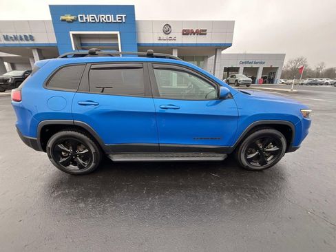 Used 2020 Jeep Cherokee Latitude Plus image 8
