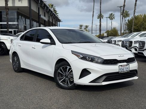 Used 2022 Kia Forte LXS image 1