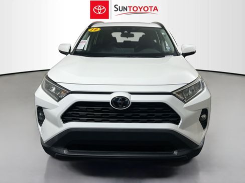 Used 2019 Toyota RAV4 XLE FWD image 10