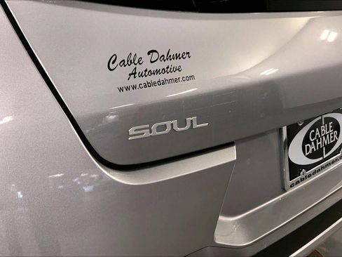 Certified 2025 Kia Soul LX w/ LX Technology Package image 8