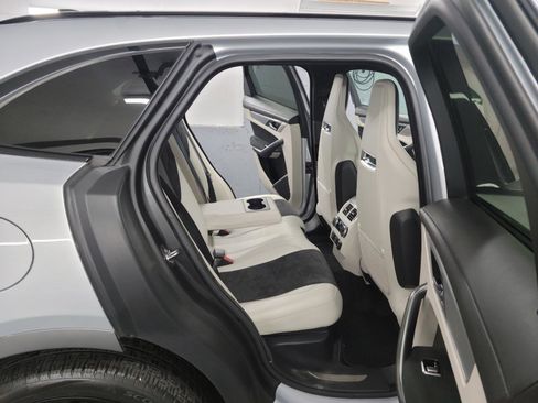 Used 2021 Jaguar F-PACE SVR AWD/4WD image 9