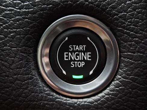 Used 2022 GMC Yukon Denali AWD/4WD image 17