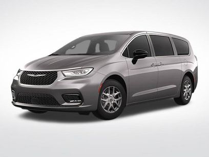 Used 2025 Chrysler Pacifica Select