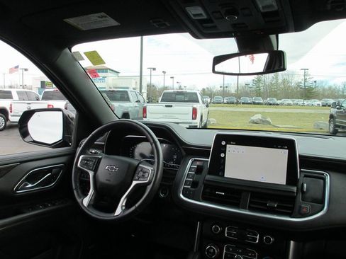 Used 2022 Chevrolet Tahoe Z71 w/ Luxury Package image 27