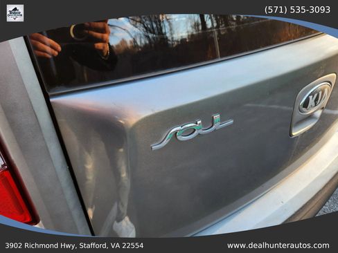 Used 2013 Kia Soul FWD image 11