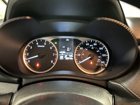 Used 2022 Nissan Versa S w/ Lighting Package image 14