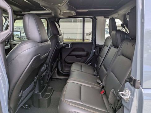 New 2026 Jeep Wrangler Unlimited Sahara AWD/4WD image 13