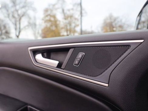 Used 2023 Ford Edge SEL image 18