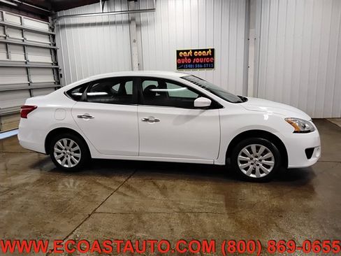 Used 2019 Nissan Sentra S image 2