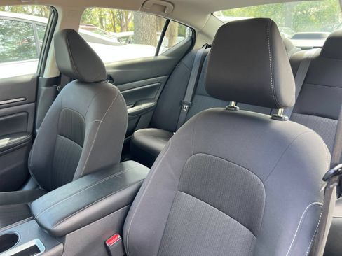Used 2025 Nissan Altima 2.5 SV FWD image 36