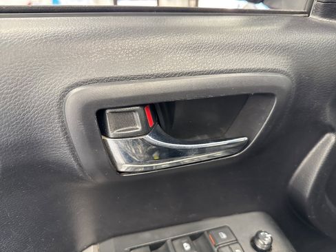 Certified 2021 Toyota Tacoma Limited image 38