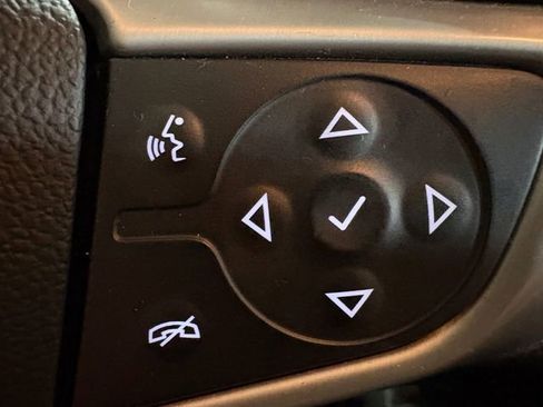 Used 2017 GMC Canyon SLE w/ SLE Convenience Package image 14