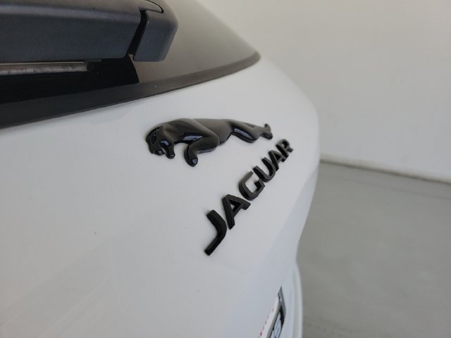 Used 2025 Jaguar F-PACE R-Dynamic S AWD/4WD image 7