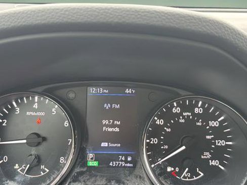 Used 2020 Nissan Rogue S image 10